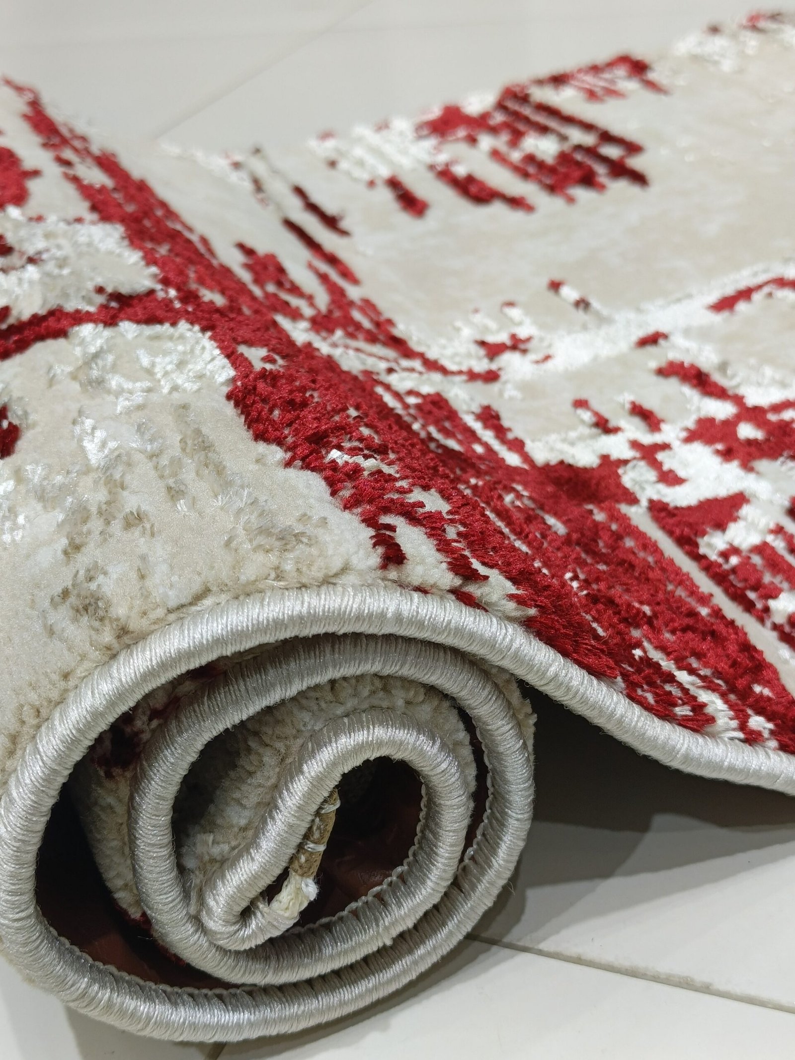 Crimson Rift – 2×5 ft Turkish 3D Shiny Abstract Runner Carpet in Beige & Red | Premium Textured Floor Runner for Modern Homes - Image 6