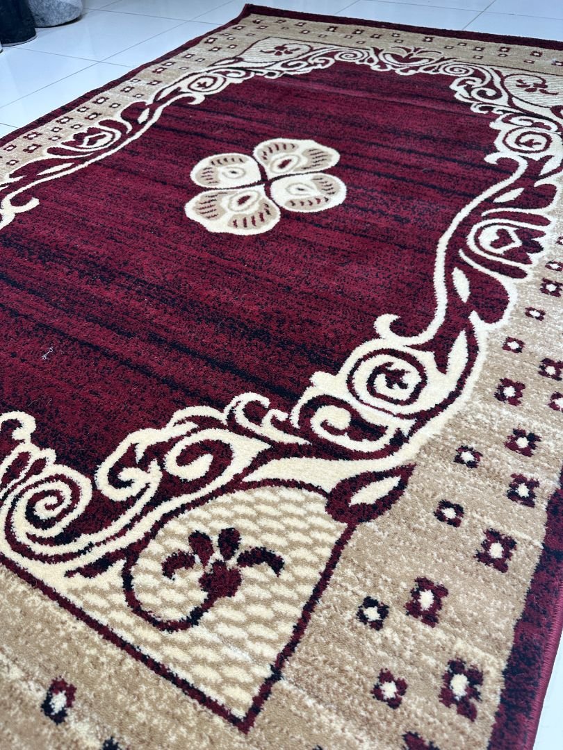 Maroon Sultan Crest – Persian-Inspired Turkish Carpet (120×180 cm | 4×6 ft) - Image 3