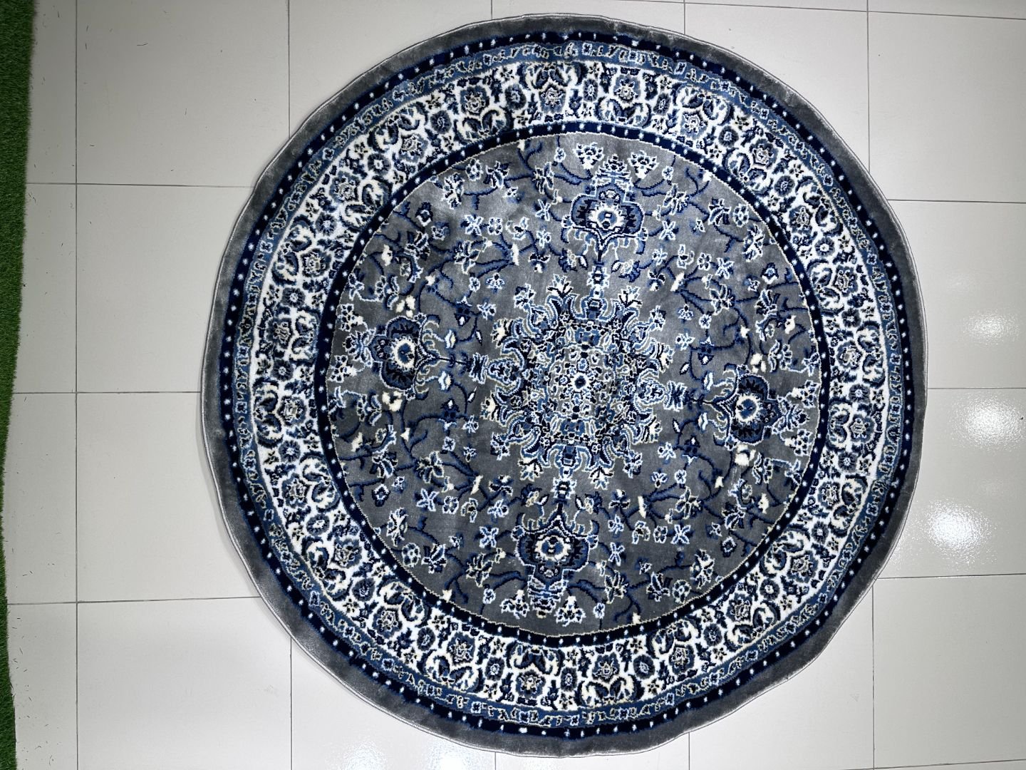 CIRELON Elegant Grey Round Turkish Rug – 5 × 5 ft Silk Touch Heavyweight Floral Medallion Carpet