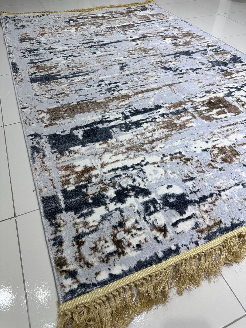 Golden Mist Aura – Premium Turkish Shiny Living Room Carpet 3.9 × 5.9 ft | Light Gray Abstract Luxury Rug with Fringe | Soft Designer Carpet for Bedroom & Sofa Area - Image 4