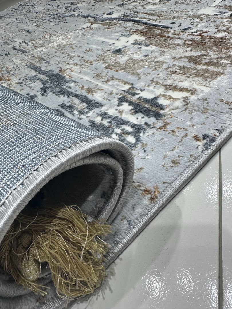 Golden Mist Aura – Premium Turkish Shiny Living Room Carpet 3.9 × 5.9 ft | Light Gray Abstract Luxury Rug with Fringe | Soft Designer Carpet for Bedroom & Sofa Area - Image 5