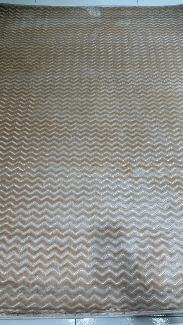 Minimal Velvet Soft Runner Rug – 2.6×5 ft | Anti-Slip Zigzag Texture Carpet | Premium Plush Floor Runner