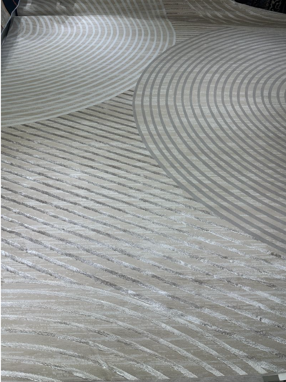 Modern Wave Pattern Shiny Carpet – 13×16 ft Rare Size | 15mm+ Thick Luxury Rug | Premium Contemporary Statement Carpet
