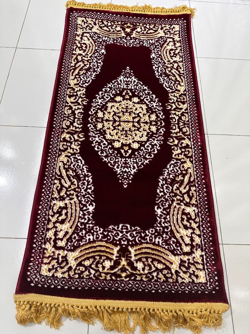Royal Garnet Persian-Style Turkish Rug – 2×4 ft - Image 2