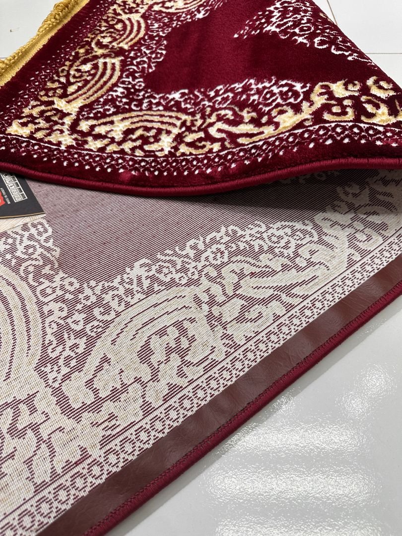 Royal Garnet Persian-Style Turkish Rug – 2×4 ft - Image 5