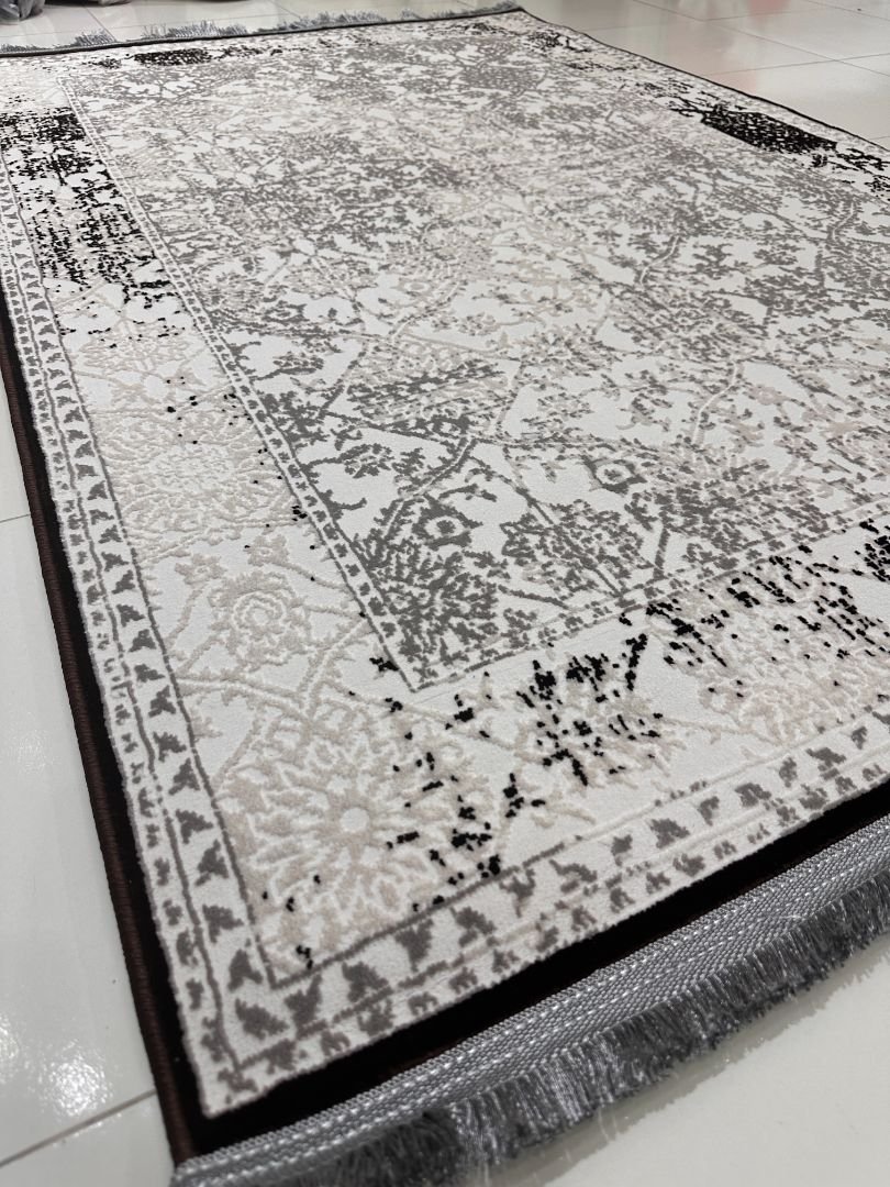 Ashen Garden Persian-Style Turkish Rug – 4×6 ft - Image 3