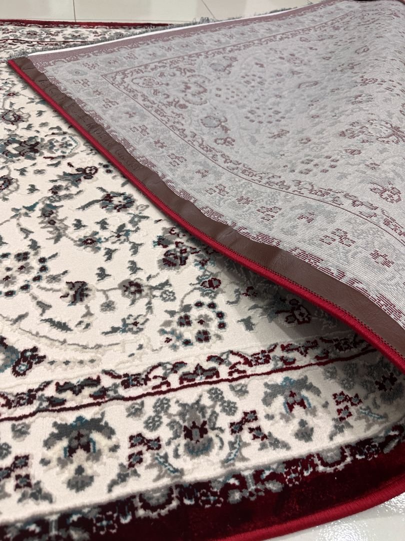 Kashan Ruby Persian-Style Turkish Rug – 4×6 ft - Image 6