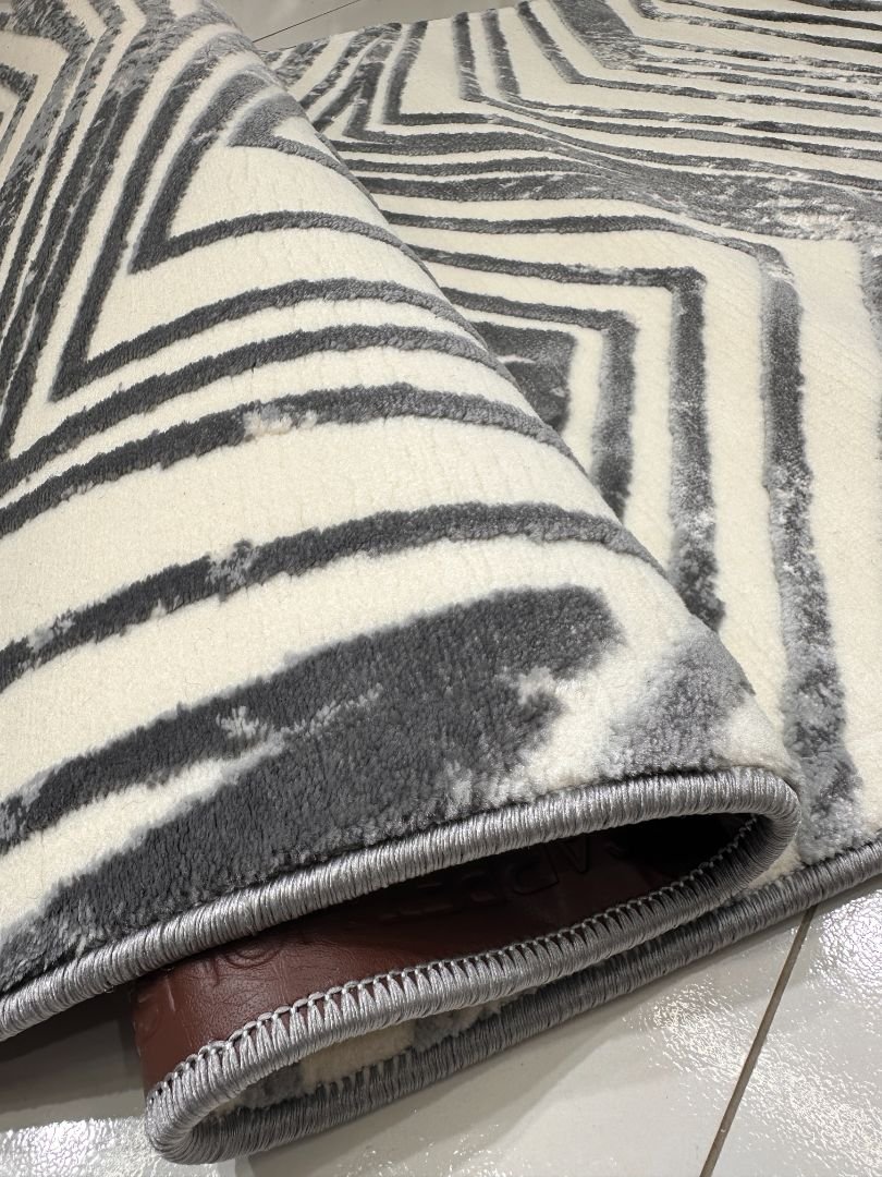 Monochrome Maze Modern Turkish Rug – 3×5 ft - Image 5