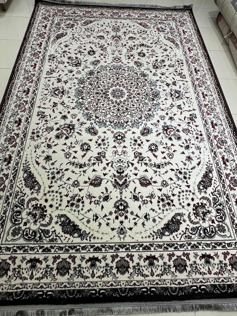 Mehran Ivory Persian-Style Turkish Rug – 6×9 ft