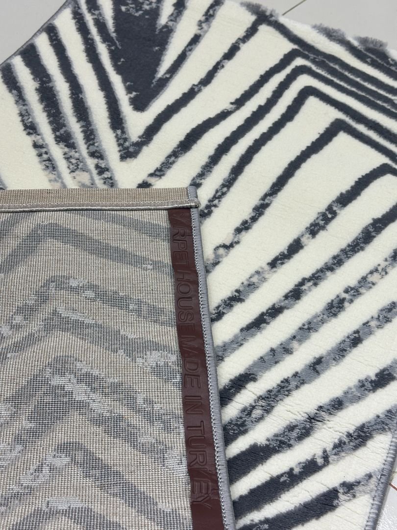 Silver Strata Premium Turkish Geometric Runner Rug – Grey & Ivory, 60 × 150 cm (2 × 4.9 ft) - Image 6