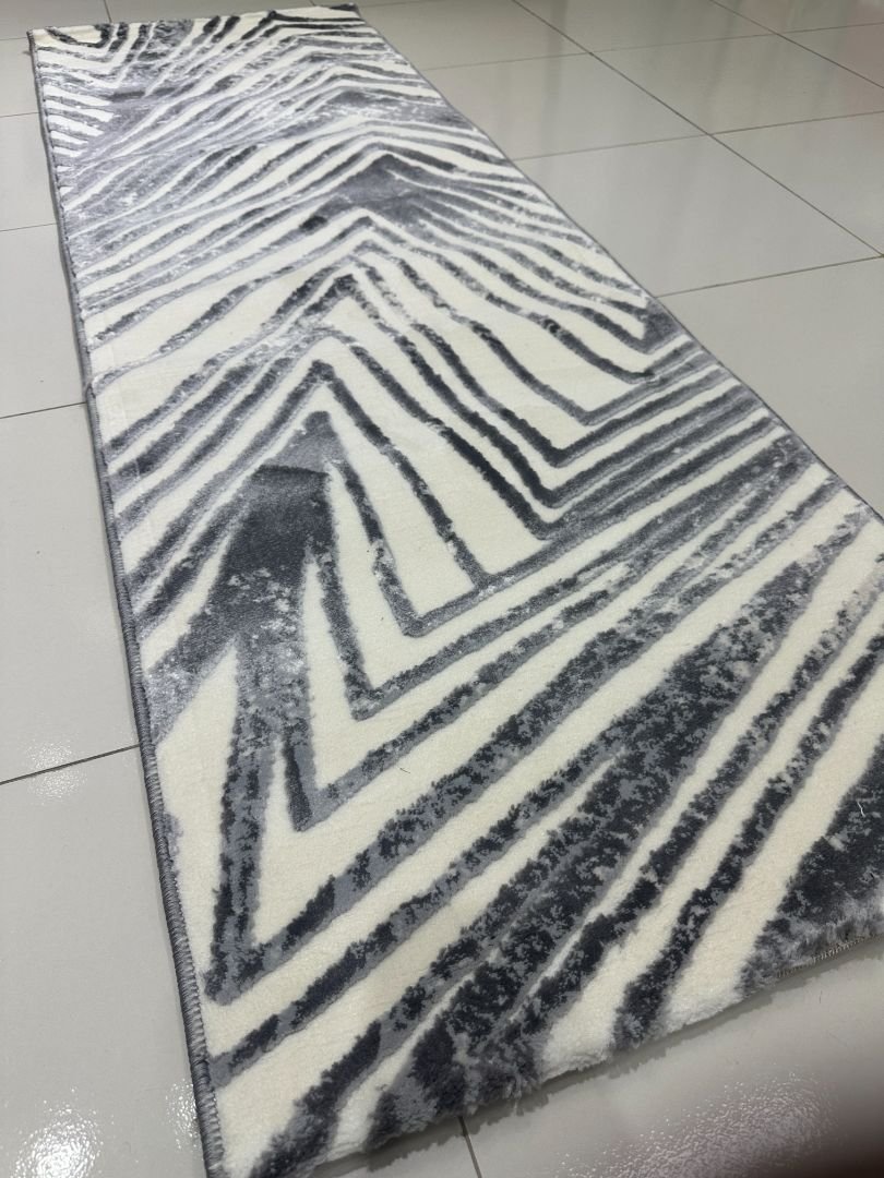 Silver Vortex Premium Turkish Abstract Geometric Runner Rug – Grey & Ivory, 60 × 180 cm (2 × 5.9 ft) - Image 2