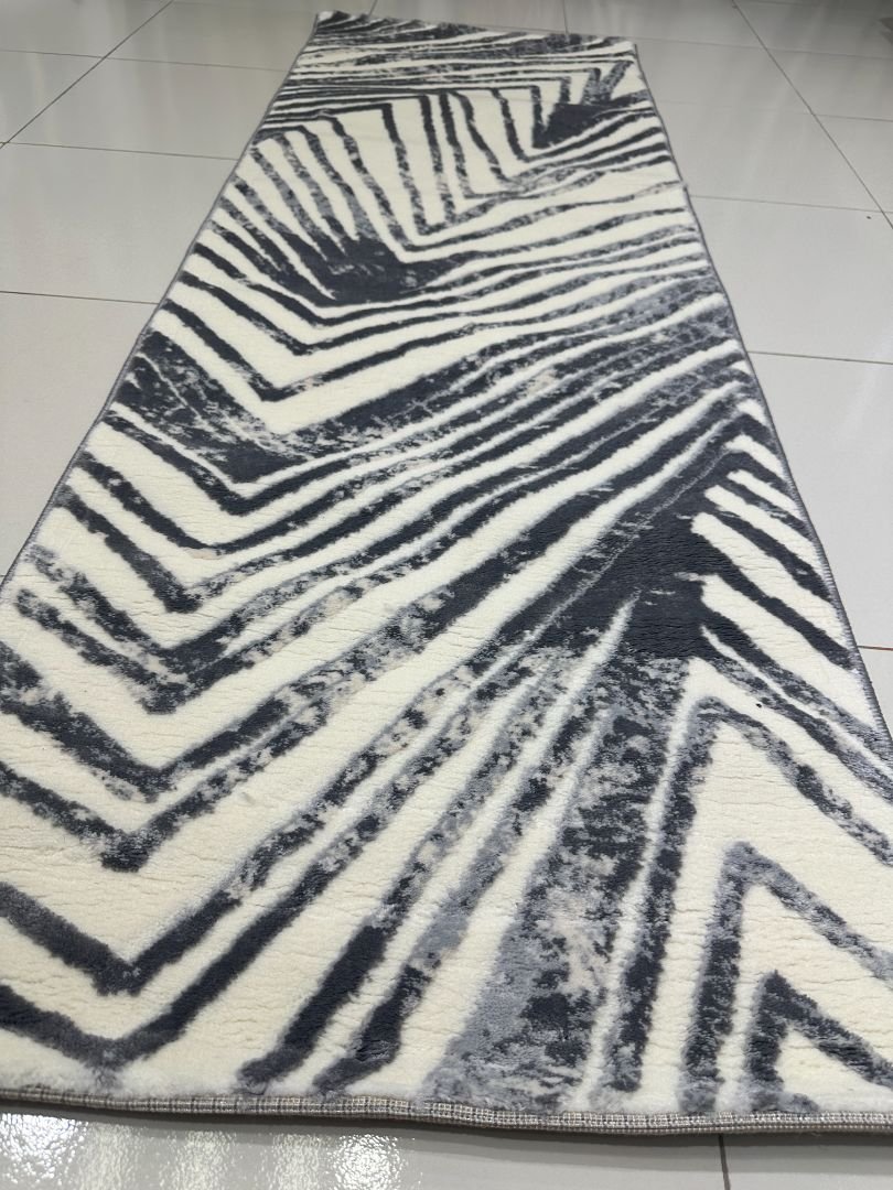 Silver Vortex Premium Turkish Abstract Geometric Runner Rug – Grey & Ivory, 60 × 180 cm (2 × 5.9 ft) - Image 3