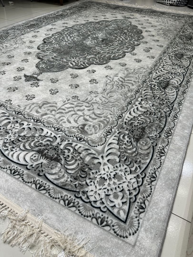 Silver Medallion Turkish Rug – 6.2×9.6 ft - Image 2