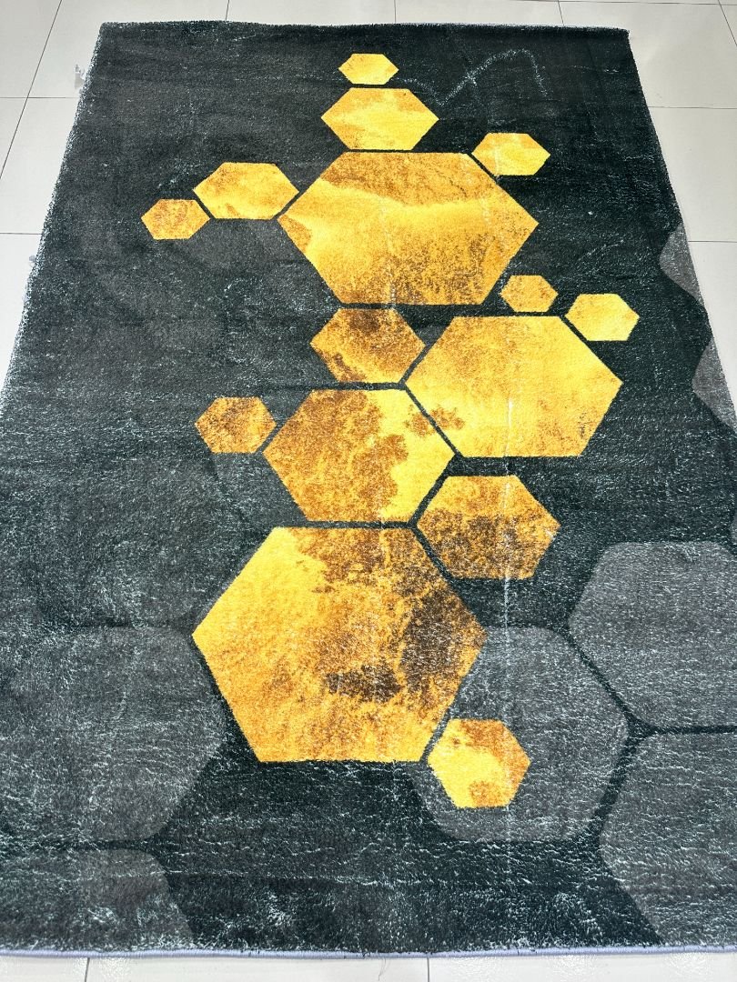 Golden Hive Modern Geometric China Rug – Black, Grey & Gold, 4 × 6 ft | Lightweight 10mm Polyester Carpet
